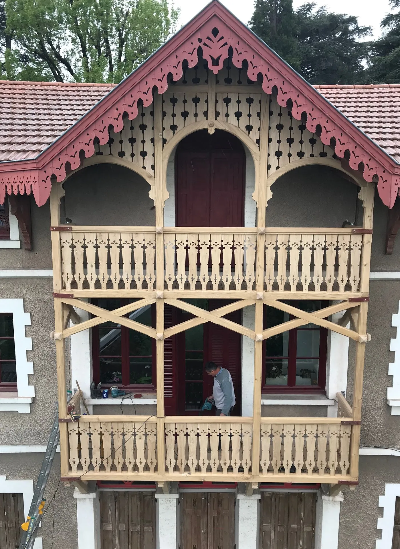 Rénovation d'un balcon forézien en chêne